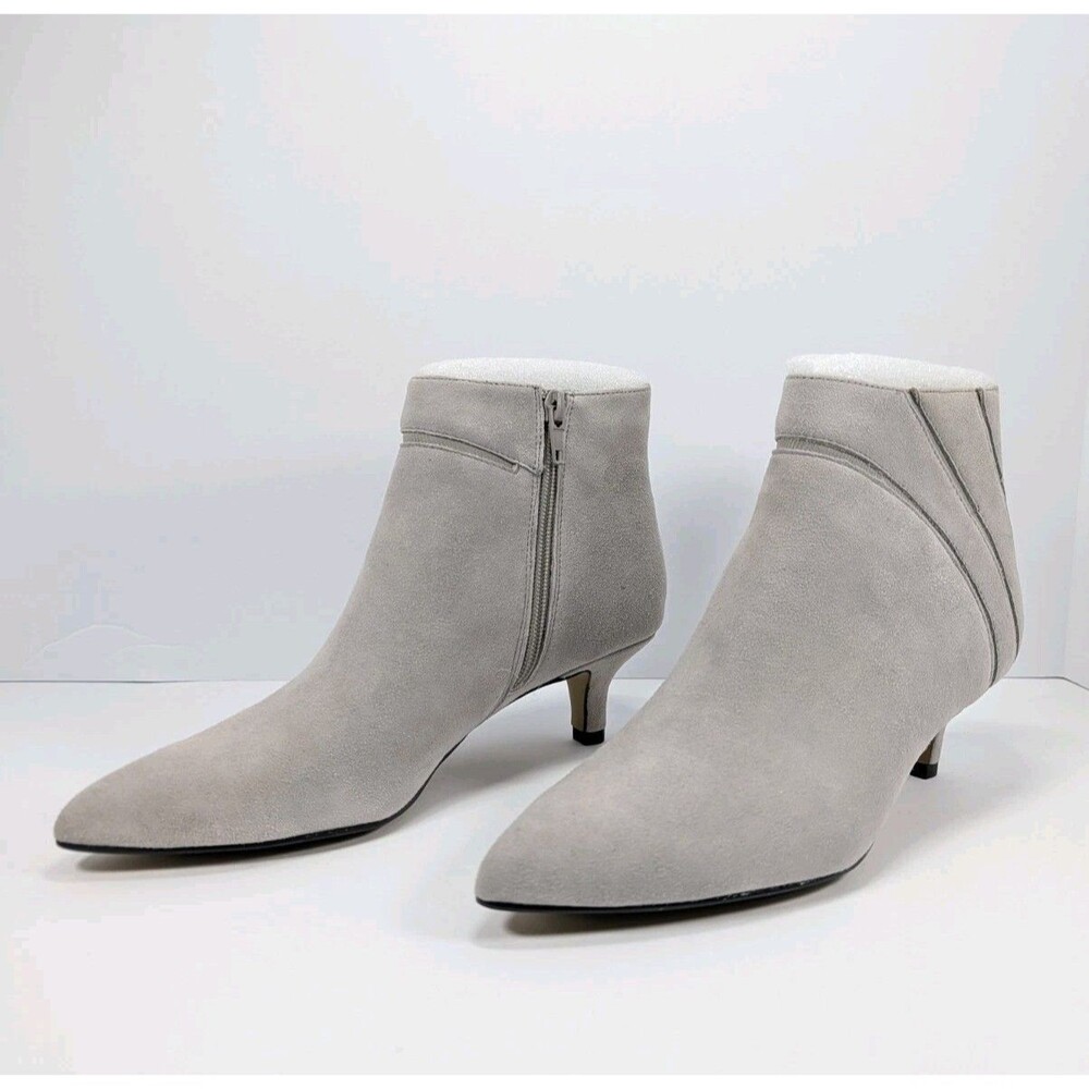 Bella Vita Faraday Women's 7M Ankle Bootie Brand New in Box - Picture 2 of 12